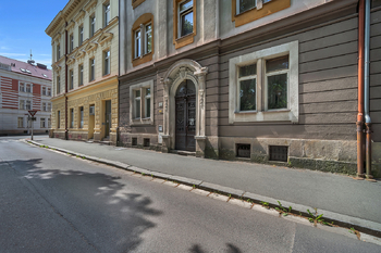 Prodej bytu 1+1 v osobním vlastnictví 51 m², Hradec Králové