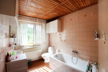 +420 604 191 744 I denisa.myslivcova@re-max.cz - Prodej výrobních prostor 897 m², Kończyce Małe