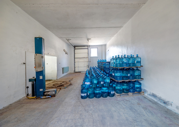 Lucie KrLucie Krechterová I +420 721 415 122 I lucie.krechterova@remax.cz - Prodej výrobních prostor 6613 m², Kończyce Małe