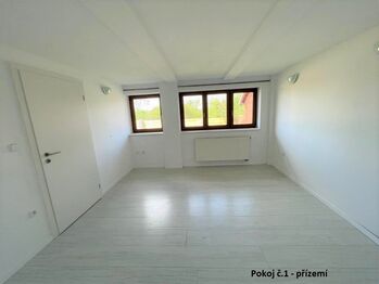 Pronájem bytu 3+kk v osobním vlastnictví 75 m², Praha 5 - Lipence
