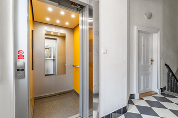 Petřínská - Pronájem bytu 1+kk v osobním vlastnictví 32 m², Praha 5 - Malá Strana