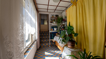 Předsíň do zadní části domu - Prodej domu 140 m², Kořenec