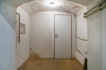 Prodej jiných prostor 240 m², Krhová