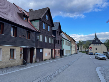 Reálný pohled od radnice - Prodej domu 150 m², Boží Dar