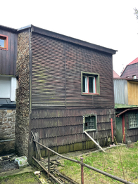 Reálný pohled zadní část - Prodej domu 150 m², Boží Dar
