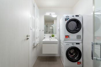 Pronájem bytu 1+kk v osobním vlastnictví 30 m², Praha 9 - Hloubětín