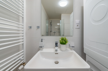 Pronájem bytu 1+kk v osobním vlastnictví 30 m², Praha 9 - Hloubětín