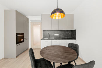 Pronájem bytu 1+kk v osobním vlastnictví 33 m², Praha 9 - Hloubětín