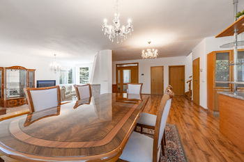 Pronájem domu 280 m², Průhonice