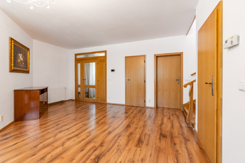 Pronájem domu 280 m², Průhonice