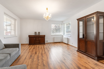 Pronájem domu 280 m², Průhonice