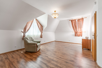 Pronájem domu 280 m², Průhonice