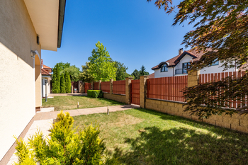 Pronájem domu 280 m², Průhonice