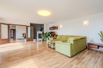 Prodej domu 280 m², Oponešice
