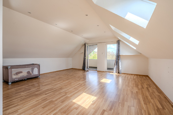 Prodej domu 280 m², Oponešice