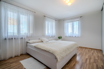 Prodej domu 280 m², Oponešice