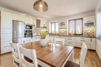 Prodej domu 280 m², Oponešice