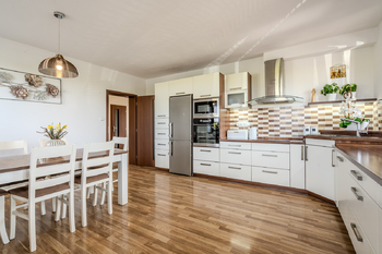 Prodej domu 280 m², Oponešice