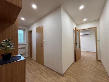 Prodej bytu 2+1 v osobním vlastnictví 66 m², Uherský Brod