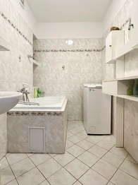 koupelna - Prodej bytu 2+1 v družstevním vlastnictví 57 m², Osek