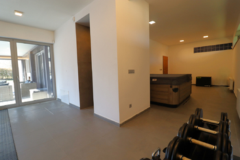 Prodej kancelářských prostor 429 m², Tuchoměřice