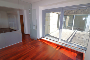Prodej kancelářských prostor 429 m², Tuchoměřice