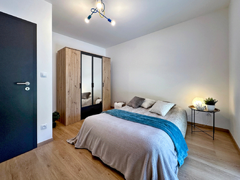  Neprůchozí pokoj č. 2 - Prodej domu 94 m², Prachatice