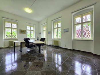 Prodej domu 413 m², Lišnice