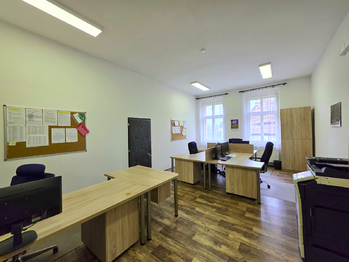 Prodej domu 413 m², Lišnice