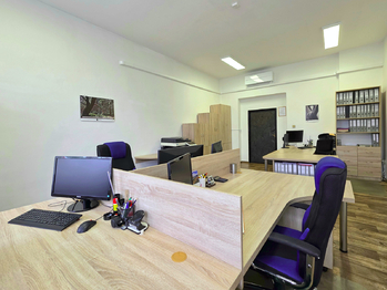 Prodej domu 413 m², Lišnice