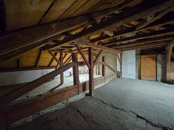 Prodej domu 413 m², Lišnice