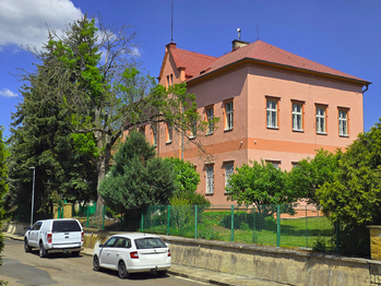 Prodej domu 413 m², Lišnice