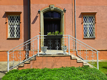 Prodej domu 413 m², Lišnice