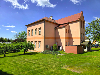 Prodej domu 413 m², Lišnice