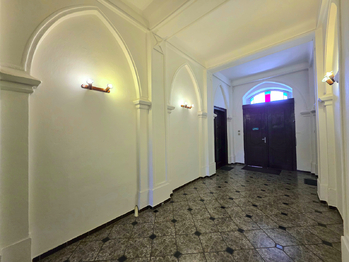 Prodej domu 413 m², Lišnice