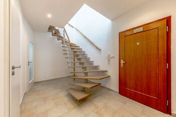 Pronájem bytu 2+kk v osobním vlastnictví 95 m², Praha 10 - Vršovice