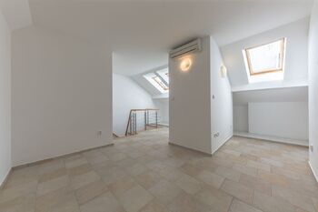 Pronájem bytu 2+kk v osobním vlastnictví 95 m², Praha 10 - Vršovice