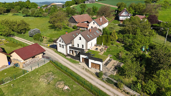 Prodej domu 298 m², Lomnice