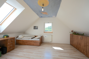 Prodej domu 298 m², Lomnice