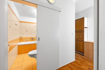 chodba - Prodej bytu 2+1 v osobním vlastnictví 65 m², České Budějovice