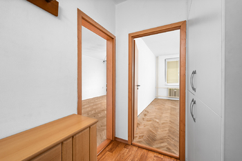 chodba - Prodej bytu 2+1 v osobním vlastnictví 65 m², České Budějovice