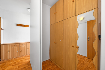 předsíň - Prodej bytu 2+1 v osobním vlastnictví 65 m², České Budějovice
