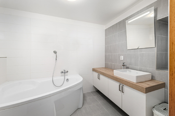 Prodej domu 730 m², Sedlec