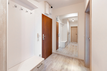 Prodej bytu 2+kk v osobním vlastnictví 47 m², Praha 10 - Hostivař