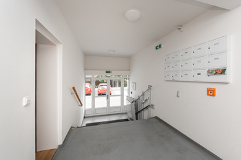Prodej bytu 2+kk v osobním vlastnictví 47 m², Praha 10 - Hostivař