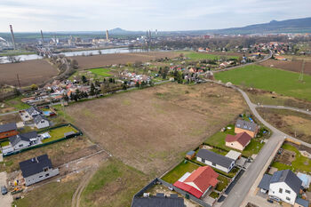 Prodej pozemku 9720 m², Žalhostice