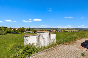 Prodej pozemku 1491 m², Liteň