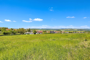 Prodej pozemku 1491 m², Liteň