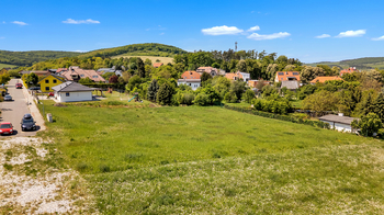 Prodej pozemku 1491 m², Liteň
