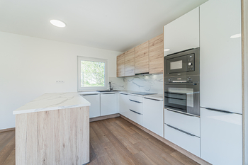 Pronájem domu 88 m², Stochov